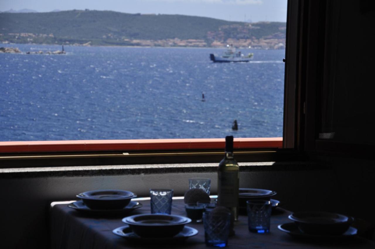 Appartamentino Panoramico...Con Finestra Sul Mare! 马达莱纳 外观 照片