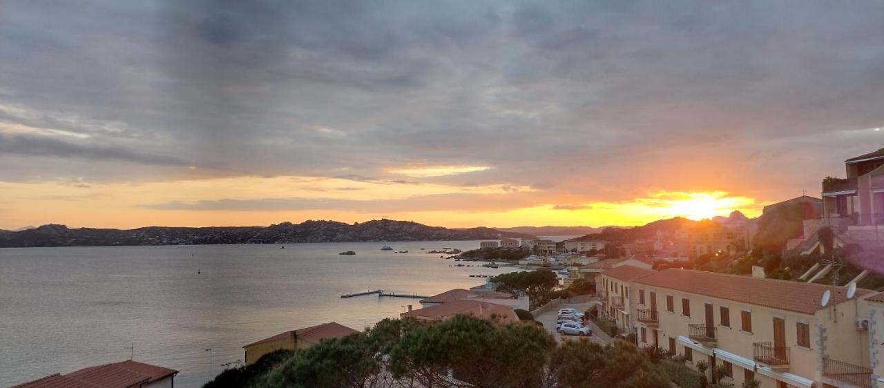 Appartamentino Panoramico...Con Finestra Sul Mare! 马达莱纳 外观 照片