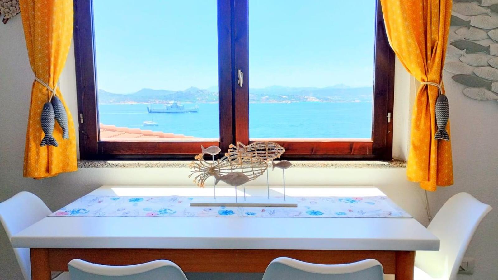 Appartamentino Panoramico...Con Finestra Sul Mare! 马达莱纳 外观 照片