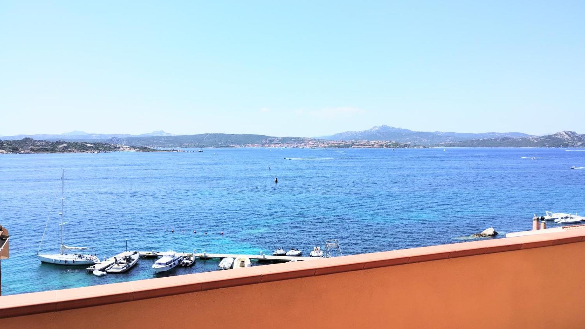 Appartamentino Panoramico...Con Finestra Sul Mare! 马达莱纳 外观 照片