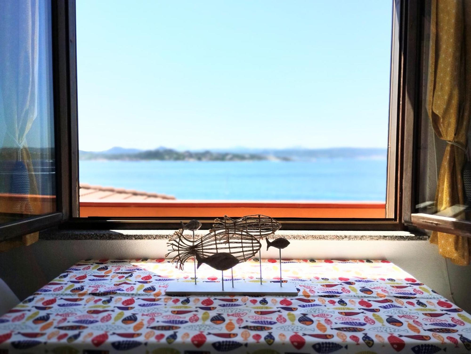 Appartamentino Panoramico...Con Finestra Sul Mare! 马达莱纳 外观 照片